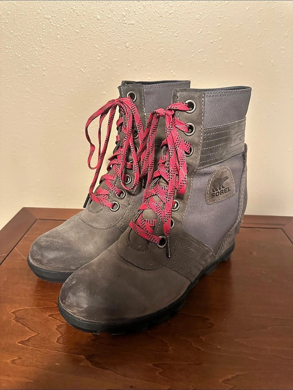 Sorel Joan of Arctic Wedge Winter Boots Gray & Pink US 8.5